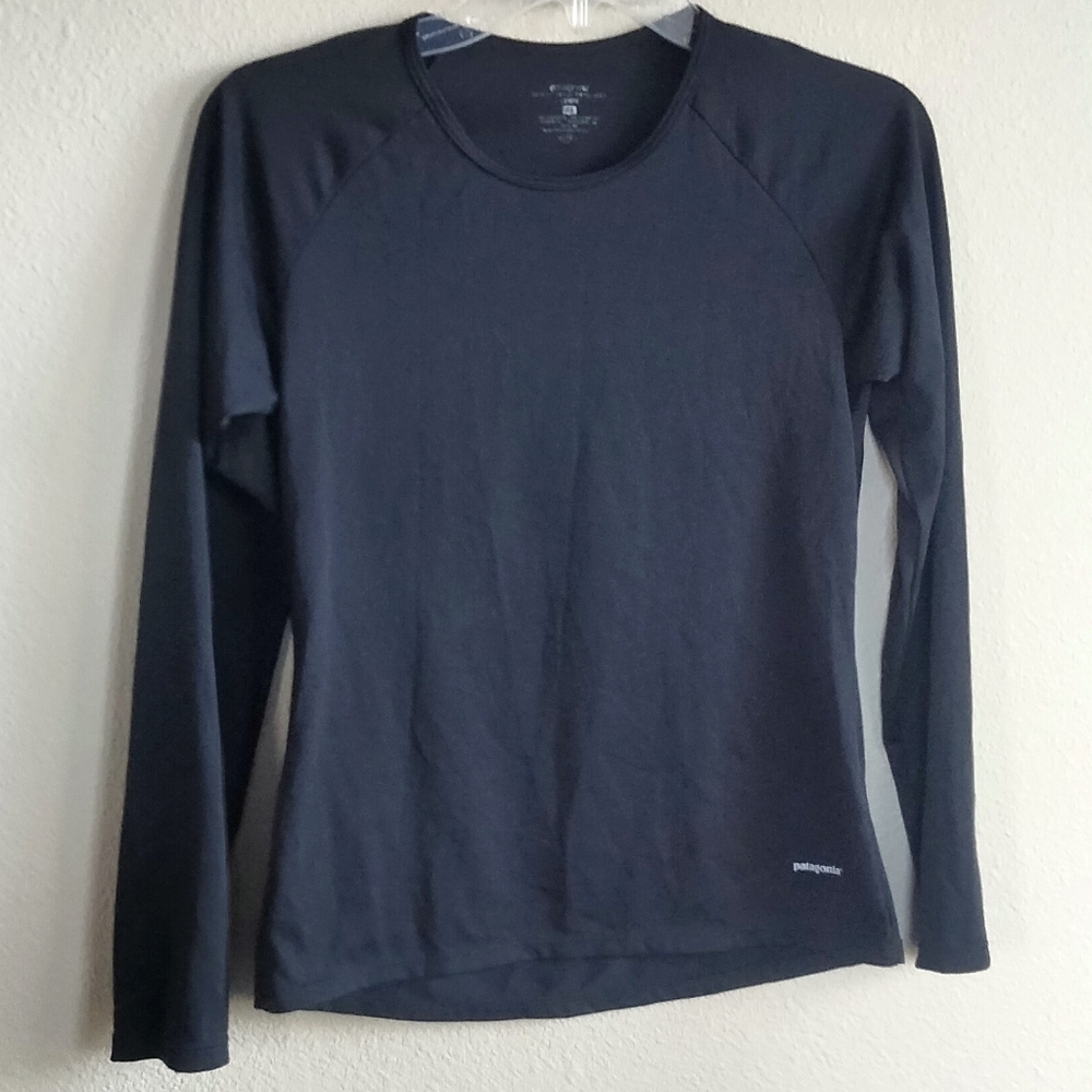 Patagonia Size XS Black Long Sleeve Base layer Shirt